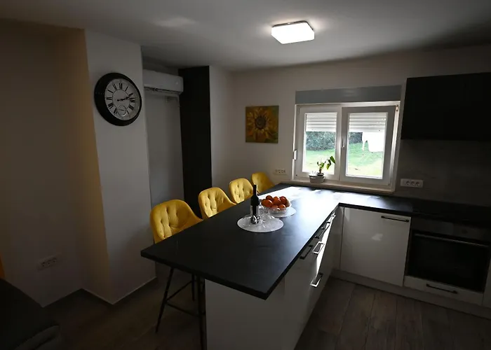 House Ivana Semesterbostad