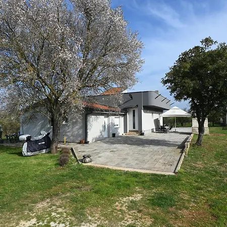 House Ivana Σπίτι διακοπών Πούλα